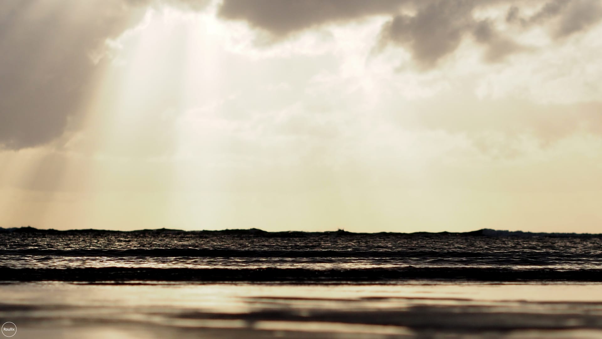 Roullix travel photo — 140914 CAI 001
