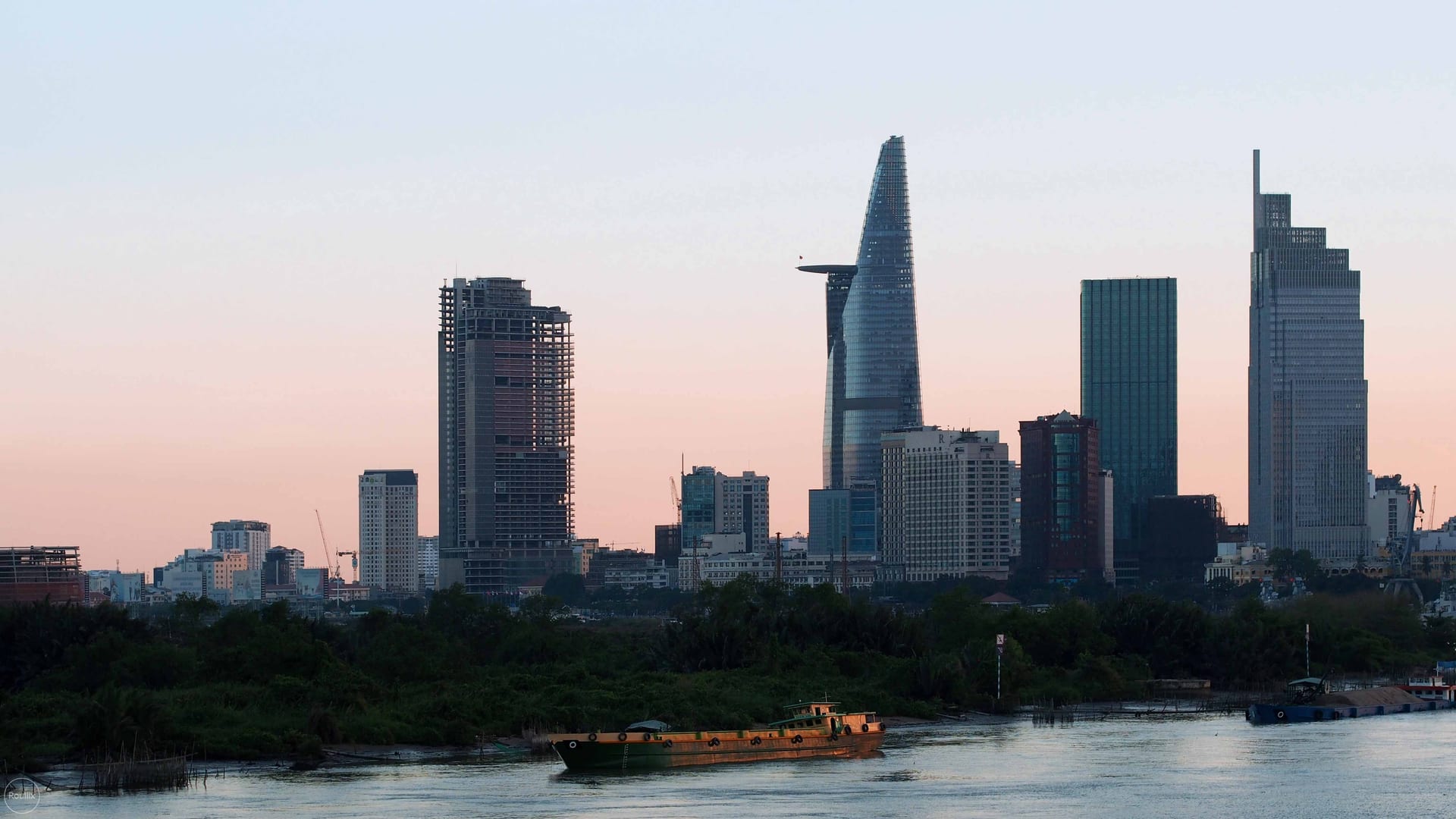 Roullix travel photo — 160502 SAI 015
